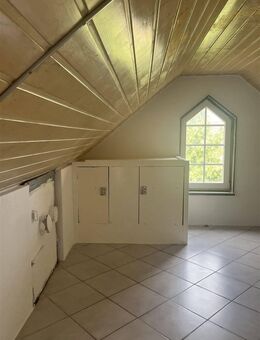 Kleine, clevere 1,5-Zimmer-Wohnung am Wasser mit Einbauküche und viel Stauraum - Rastatt