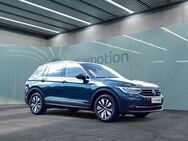 VW Tiguan, 2.0 TDI Move, Jahr 2023 - München