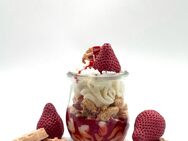Duftkerze „Strawberry Waffle“ Medium ❤️12€❤️ - Weimar