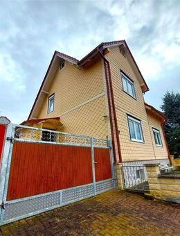 Einfamilienhaus in Kraja: 6 Zimmer, Garten, Garage und viel Platz für die Familie - Kraja