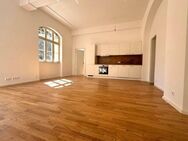 Attraktive Stadtwohnung in Halle: 4-Zimmer mit Balkon, EBK und 2 Bädern - Halle (Saale)