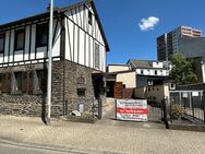 Solides Einfamilienhaus am Stadtrand - Haus mit Historie und Garten - Neuwied