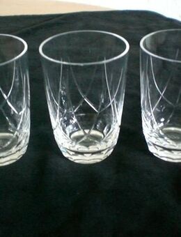 Rosenthal Gläser mit Linien-Schliff Linienschliff und Ätzmarke „R“, je 3,- - Flensburg