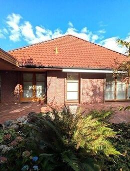 Charmanter ebenerdiger Walmdachbungalow in Metjendorf ! - Wiefelstede