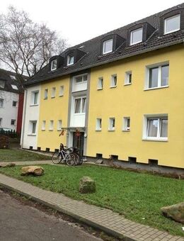 Gemütliche 3-Zimmer-Wohnung im DG , einzugsbereit! - Essen