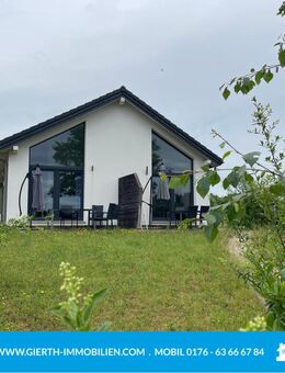 Renditestarkes Set im Feriendorf Obernsees: 2 vollmöblierte Doppelbungalowhälften - Mistelgau