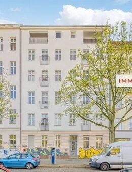 IMMOBERLIN.DE - Sehr ansprechende Wohnung mit Westloggia + Dachterrassenpotential in angenehmer Lage - Berlin