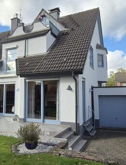 Wohnen in Bestlage von Königshardt: Top gepflegte DHH mit Einliegerwohnung und Garage! - Oberhausen