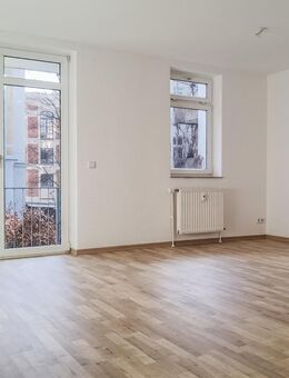 Großzügige 2-Zimmerwohnung mit eigener Terrasse, provisionsfrei inklusive TG Stellplatz - Leipzig