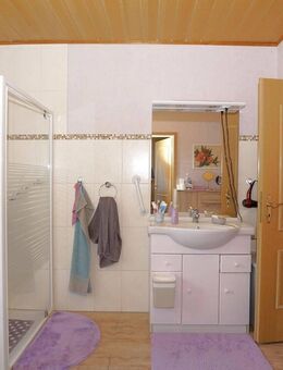 Perfekt für die Familie, geräumiges EFH, großer umzäunter Garten, Scheune. - Börsborn