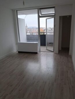 Renovierte Stadtwohnung mit Balkon - Herford (Hansestadt)