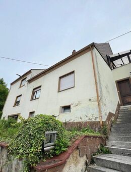 Großes Einfamilienhaus mit Baugrundstück in Blieskastel-Ballweiler mit Garage - Blieskastel