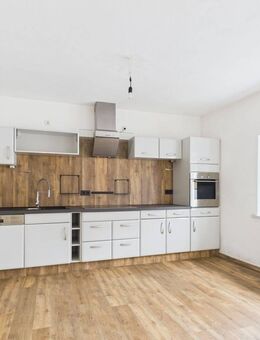 VERMIETUNG: 1,5-Zimmer-Wohnung im Erdgeschoss. - Weidenberg