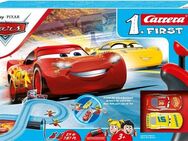 Carrera® Autorennbahn Carrera® First - Disney·Pixar Cars - Race of Friends (Streckenlänge 2,4 m), (Set)