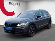 VW Tiguan, 2.0 TDI MOVE Sit, Jahr 2024 - Wackersdorf