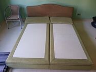 Doppelbett Polsterbett mit Kopfteil Retro Stil Bett - Überlingen Zentrum