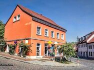 Wohn- und Geschäftshaus mit Garagengebäude - Vilsbiburg
