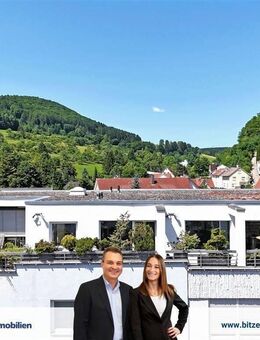 Helle Penthouse-Wohnung mit ca. 60 m² Außenfläche: Große Dachterrasse, Loggia und Balkon - Albstadt
