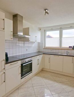 Ruhige 2,5-Zimmer-Wohnung mit Balkon, Gartennutzung und Doppelgarage - Hochwertig ausgestattet! - Villingen-Schwenningen