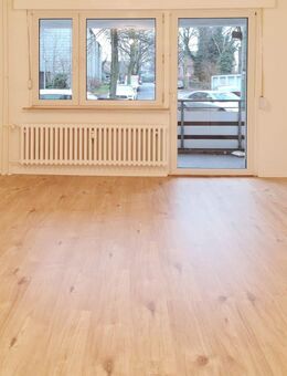 Renovierte 2-Zimmer-Wohnung im Erdgeschoss mit Balkon zu vermieten! - Duisburg