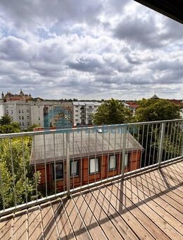 3-Zimmer-Wohnung mit Blick auf das Schweriner Schloss, Balkon, neuwertige Einbauküche & Badewanne - Schwerin