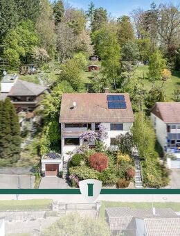 Bezugsfreies 1-2-Familienhaus mit traumhaftem Fernblick zum Bodensee auf großem Hanggrundstück - Uhldingen-Mühlhofen