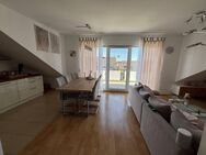 top-moderne 3,5 Zimmer-Dachgeschoss-Wohnung mit großem Balkon - Dinslaken