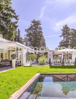 Einziehen, wohlfühlen und gut gehen lassen: Moderner Komfort-Bungalow im beliebten Villenviertel - Karlsruhe