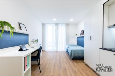 DONAU SIDE: Modernes Studenten Apartment mit Terrasse, Fitnessstudio & Co-Working