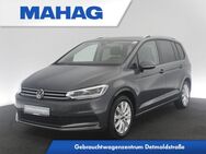 VW Touran, 1.5 TSI MOVE, Jahr 2024 - München