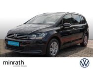 VW Touran, 1.5 TSI Active FLA, Jahr 2022 - Moers