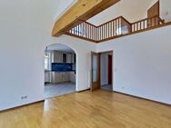 MOOSBURG | Ruhige und geräumige Galerie-Wohnung mit großem Sonnenbalkon! - Moosburg (Isar)