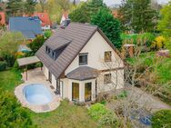 Top-Einfamilienhaus in Kaulsdorf - Mit Keller, Einbauküche, Sauna, Rollladen, Kamin, Pool u.v.m. - Berlin