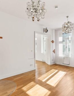 Denkmalschutz: Leerstehende 4,5-Zimmer-Maisonette mit Kamin im Brunnenviertel (Leipzig Alt-West) - Leipzig