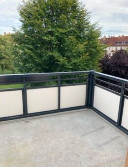 Schöne 2 Zimmer Wohnung mit Balkon! - Dessau-Roßlau