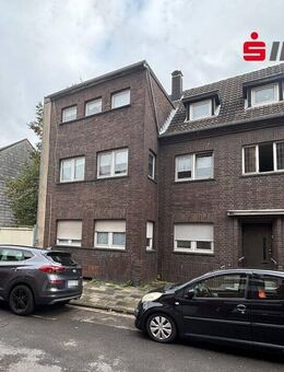 Dreifamilienhaus mit 3 Garagen auf großem Grundstück mit weiterem Baupotential in ruhiger Wohnlage - Alsdorf (Nordrhein-Westfalen)