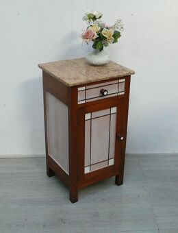 Antiker Nachttisch 1930er Vollholz Nußbaum + Shabby Rosé + Weiß, mit Marmorplatte Rosso Verona - Sinzig