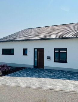 Modernes Leben im neuwertigen Bungalow mit Fernblick - Barrierefrei & Energieeffizienz A + - Adenau