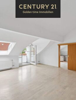 Wohlfühl-Dachgeschosswohnung mit 3 Zimmern, Tiefgarage und Balkon - Raumwunder in Waldkraiburg! - Waldkraiburg