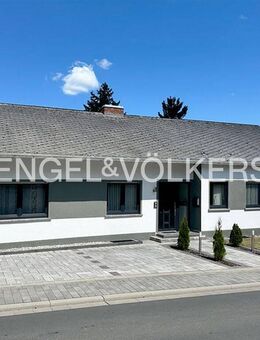 Großzügiges Einfamilienhaus mit Einliegerwohnung und Fernblick in ruhiger Randlage - Eitelborn
