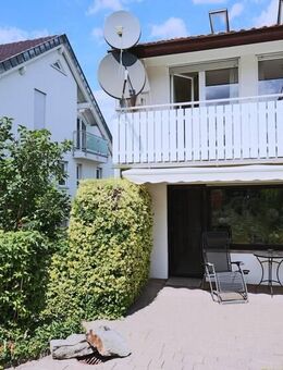 Charmantes Zuhause mit Stil und Komfort! Reiheneckhaus in Leonberg - Leonberg (Baden-Württemberg)