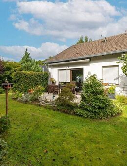 Rösrath-Kleineichen: Vermietetes, freistehendes Einfamilienhaus in zweiter Reihe! - Rösrath