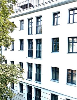 Von Privat Berlin X-Berg: sanierte 2,5-Zimmer-Wohnung (vermietet) - Berlin