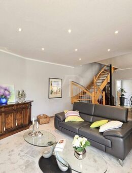 Charmantes Zuhause im Herzen der Altstadt - mit ansprechender, großer Dachterrasse und Garage - Usingen