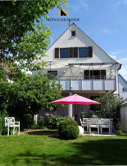 Sehr attraktives 2-Familienhaus mit Maisonette-Wohnung und Gartenoase in ruhiger Toplage. - Kornwestheim