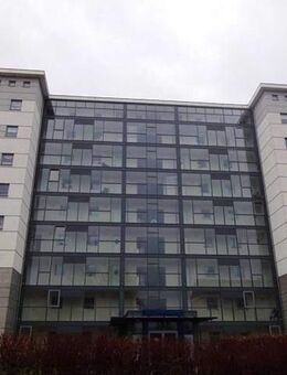 Wir haben renoviert für Sie! Top 2,5 Zimmer Wohnung mit Balkon und Aufzug! - Lübeck