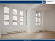 Elegant sanierte Altbau-Wohnung mit hohen Decken und Balkon - Düsseldorf