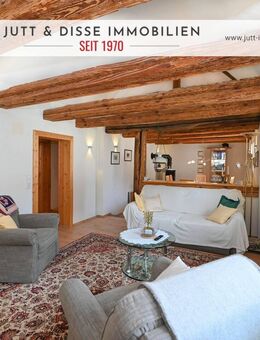 Liebevoll saniertes Fachwerkhaus mit 3 Pferdeboxen in Iffezheim - Iffezheim