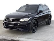 VW Tiguan, 2.0 TDI R-Line BlackStyle IQ Dig, Jahr 2022 - Hannover