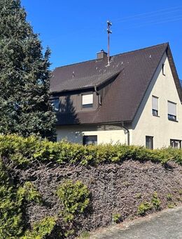 RENDITECHANCE: 3-Zimmer-Dachgeschosswohnung mit Südbalkon und Garten! - Königsbrunn